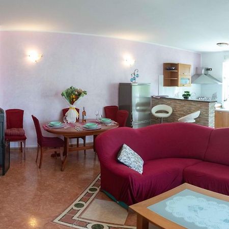 Apartment Kata Ровин Екстериор снимка