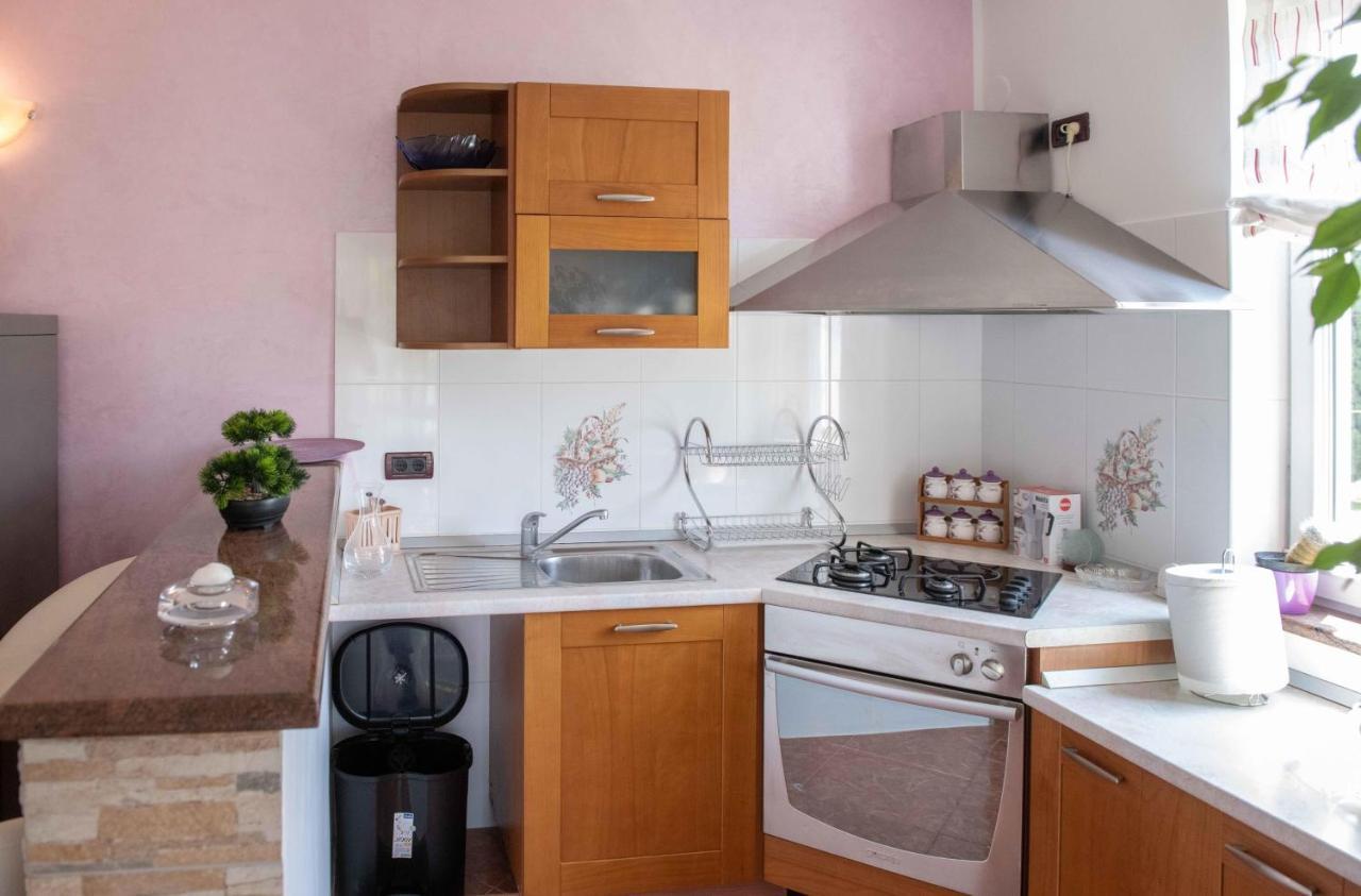 Apartment Kata Ровин Екстериор снимка