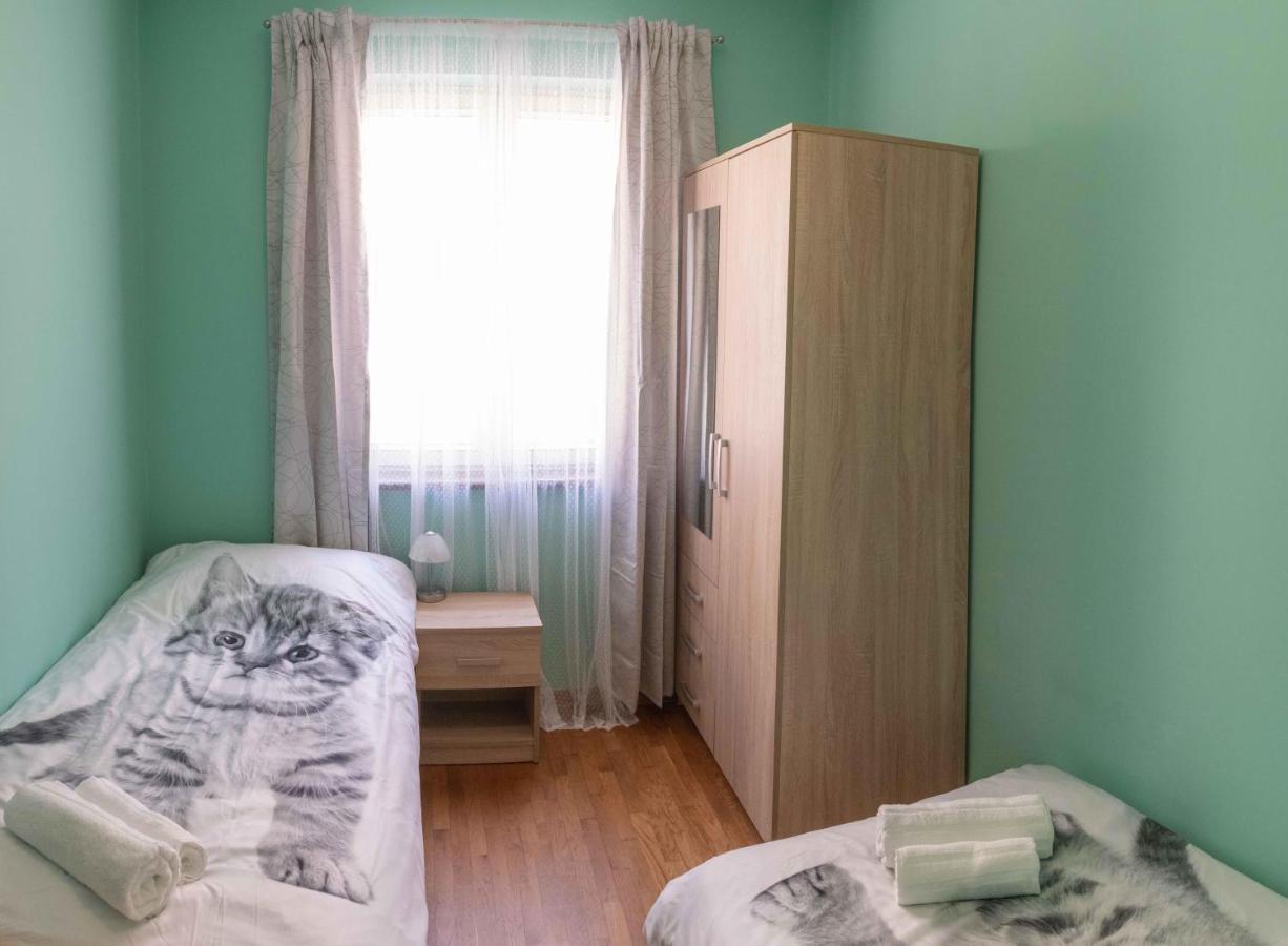 Apartment Kata Ровин Екстериор снимка