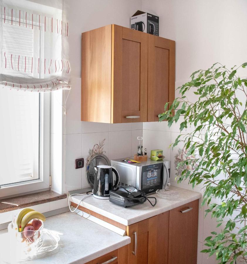 Apartment Kata Ровин Екстериор снимка